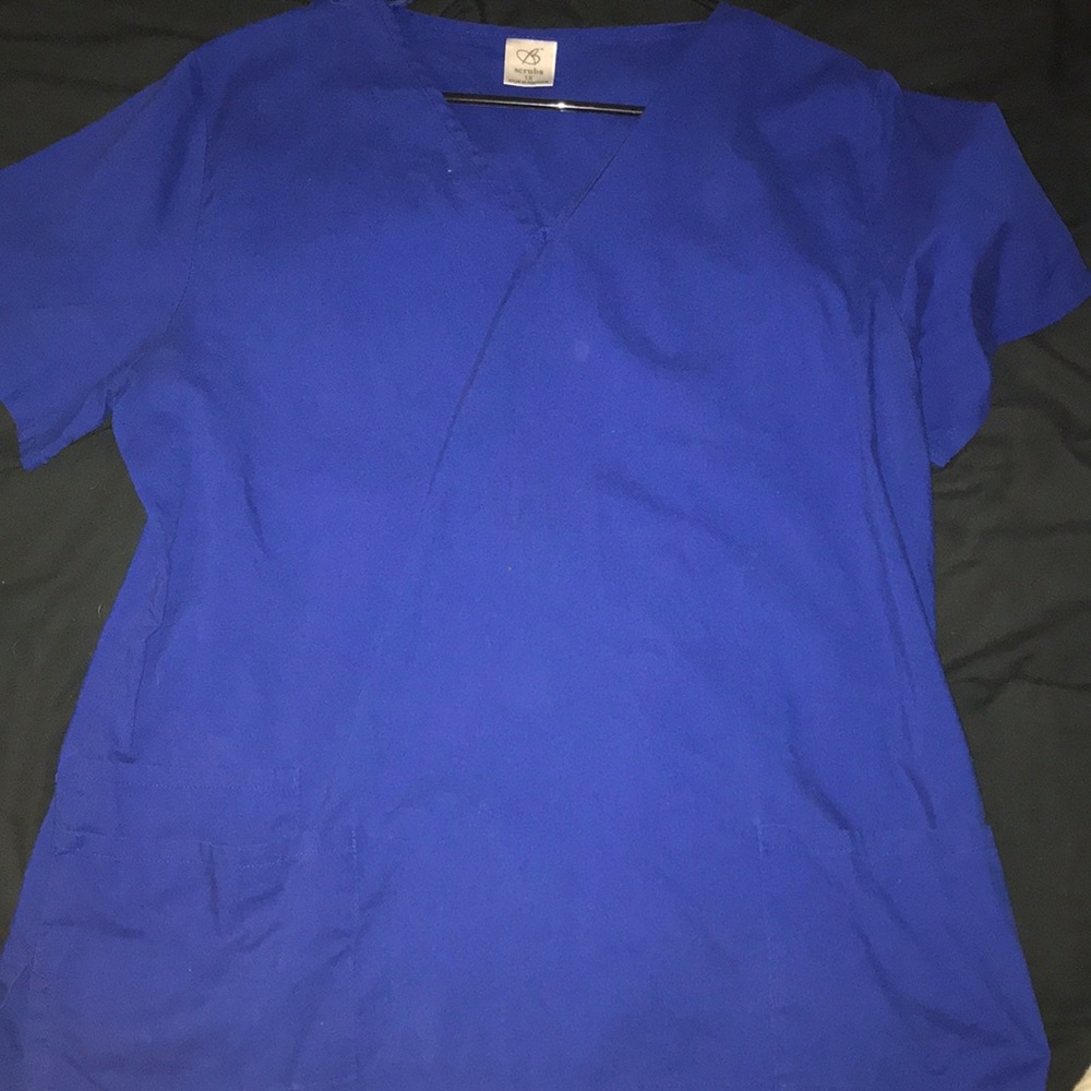 Scrub top